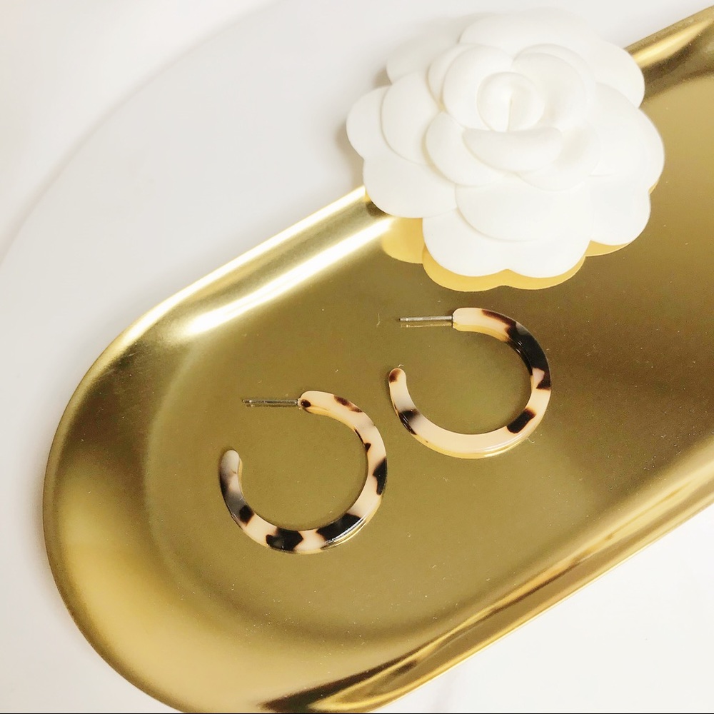 The Josephine Small Blonde Tortoise Hoop Earrings
